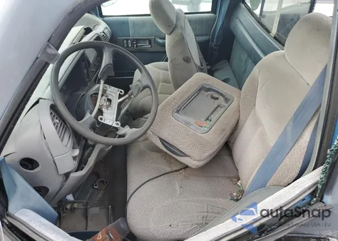 1993 GMC Sierra C1500 from USA, damaged, VIN 1GTEC14K5PZ523681